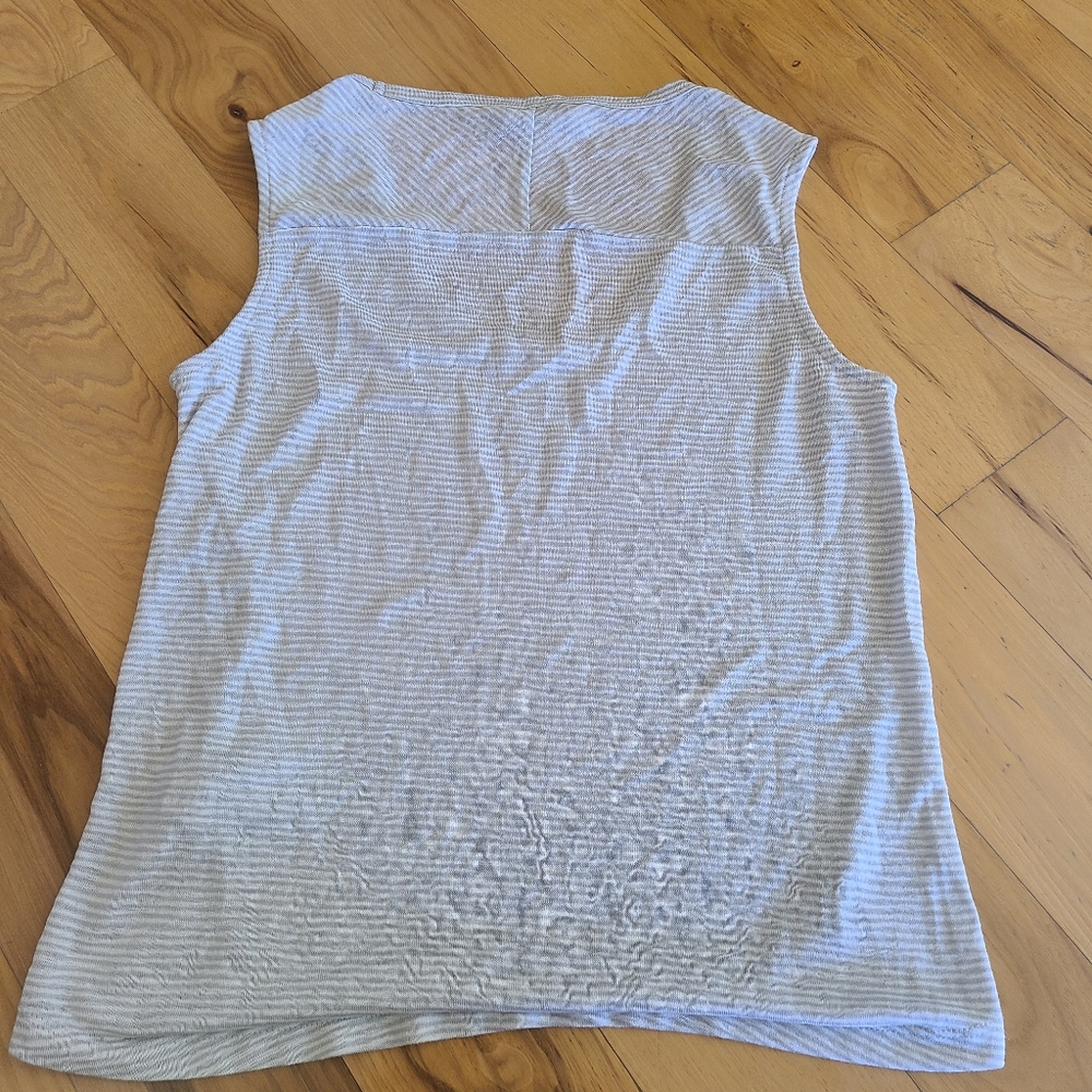 Athleta Breezy Grey and White Stripe Muscle Tank-Scoop neck with high-low hem XS - Picture 9 of 9